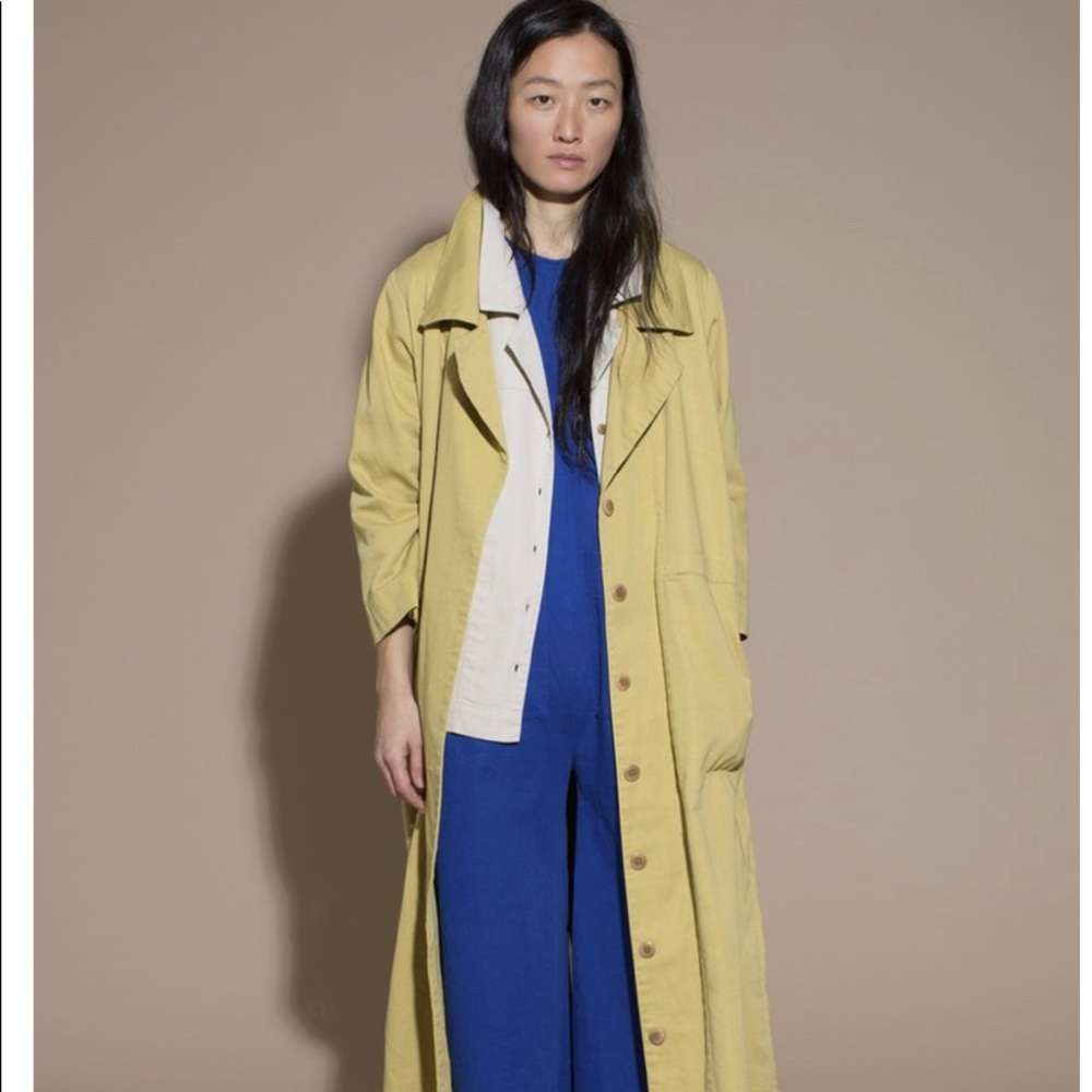 ISO MAV TRENCH IN UMBER OR OCHRE SIZE XS